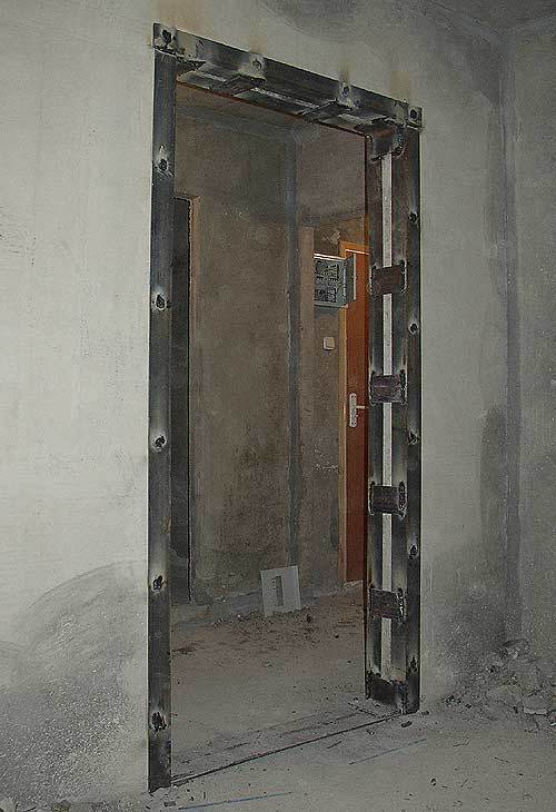 Прорезка и усиление проема в ж/б стене